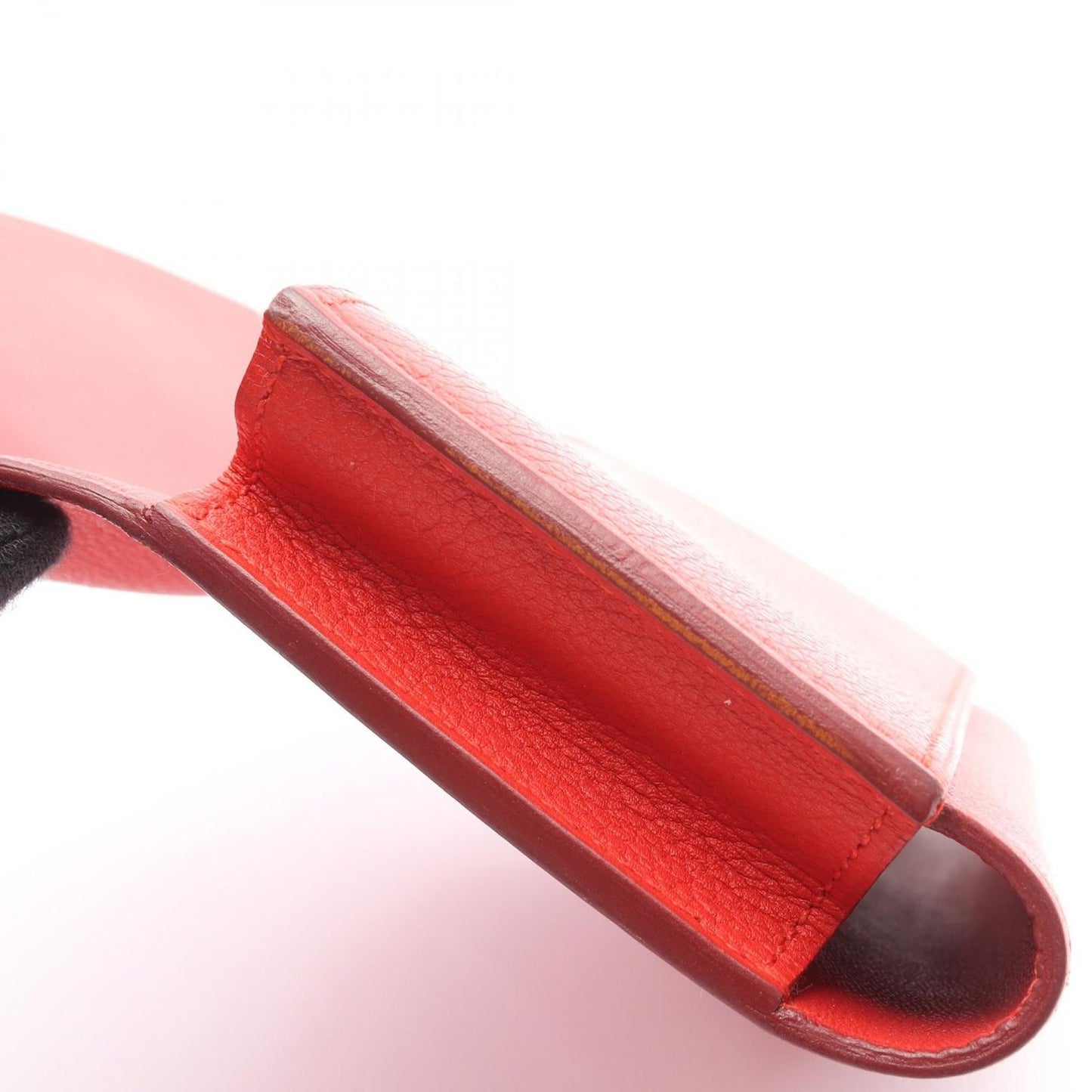 HERMES Passant Long Wallet in Red Leather - Exquisite Craftsmanship