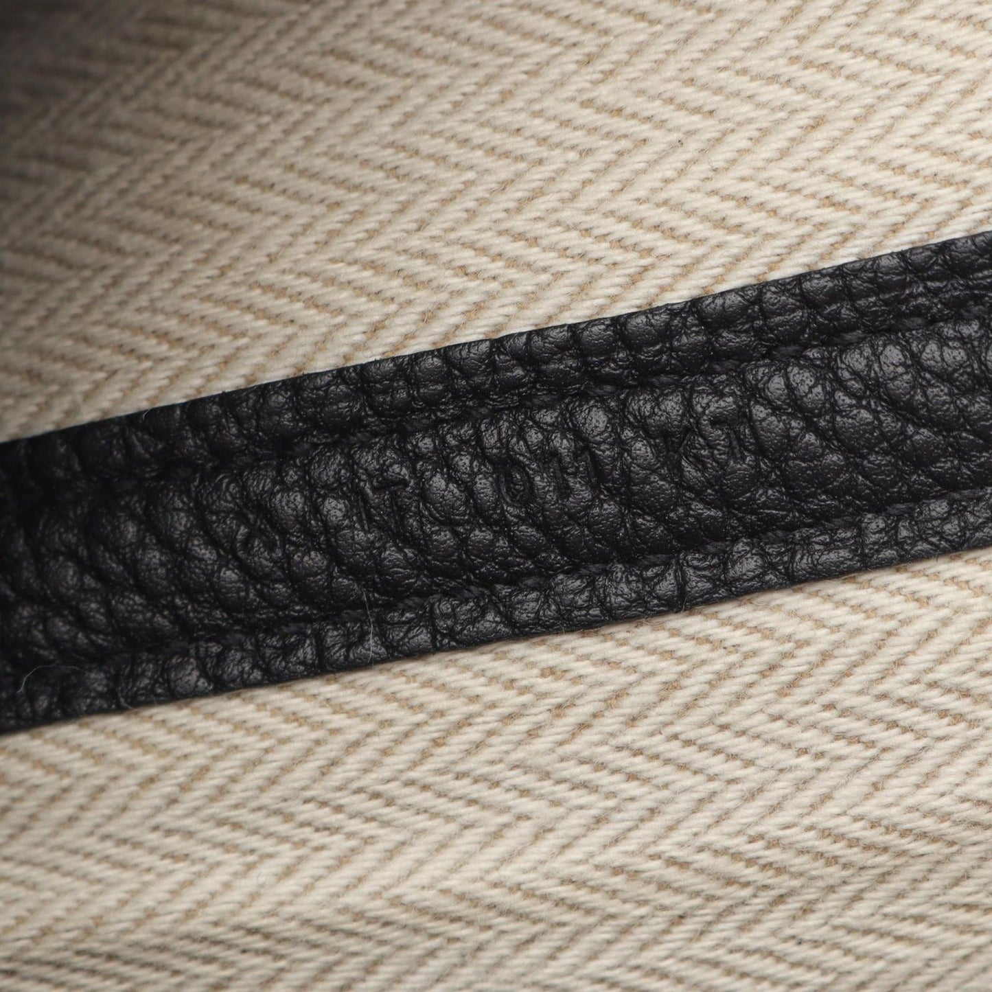 HERMES Garden Party PM Tote Bag in Black Leather - Timeless Elegance