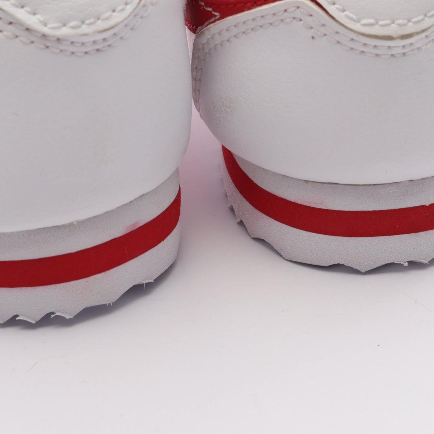 NIKE Cortez Sneakers in White Leather - Timeless Elegance