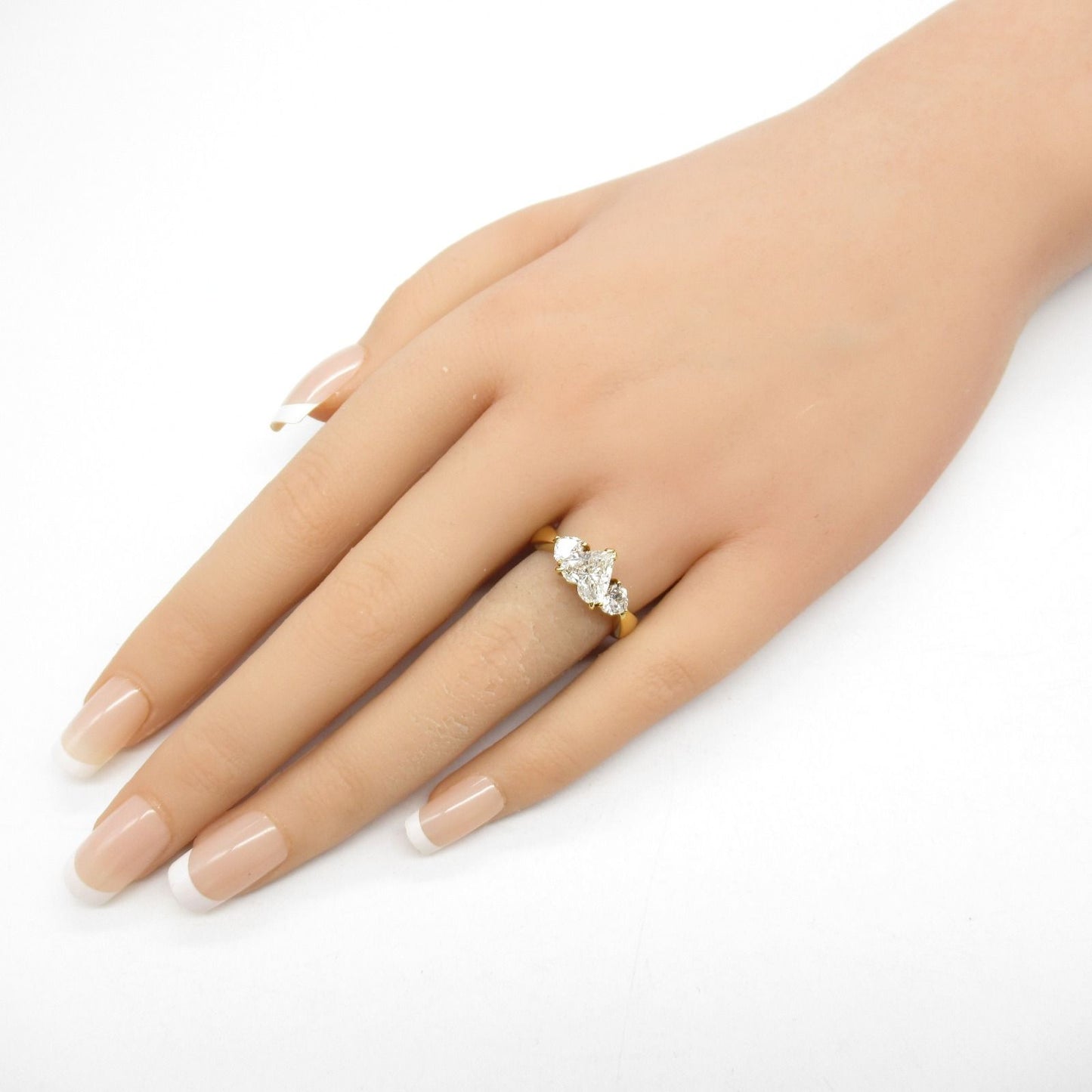 Exquisite K18 Yellow Gold Diamond Ring - Timeless Elegance