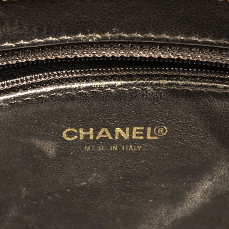 CHANEL Reissue Tote A01804 Black Caviar Handbag - Timeless Elegance