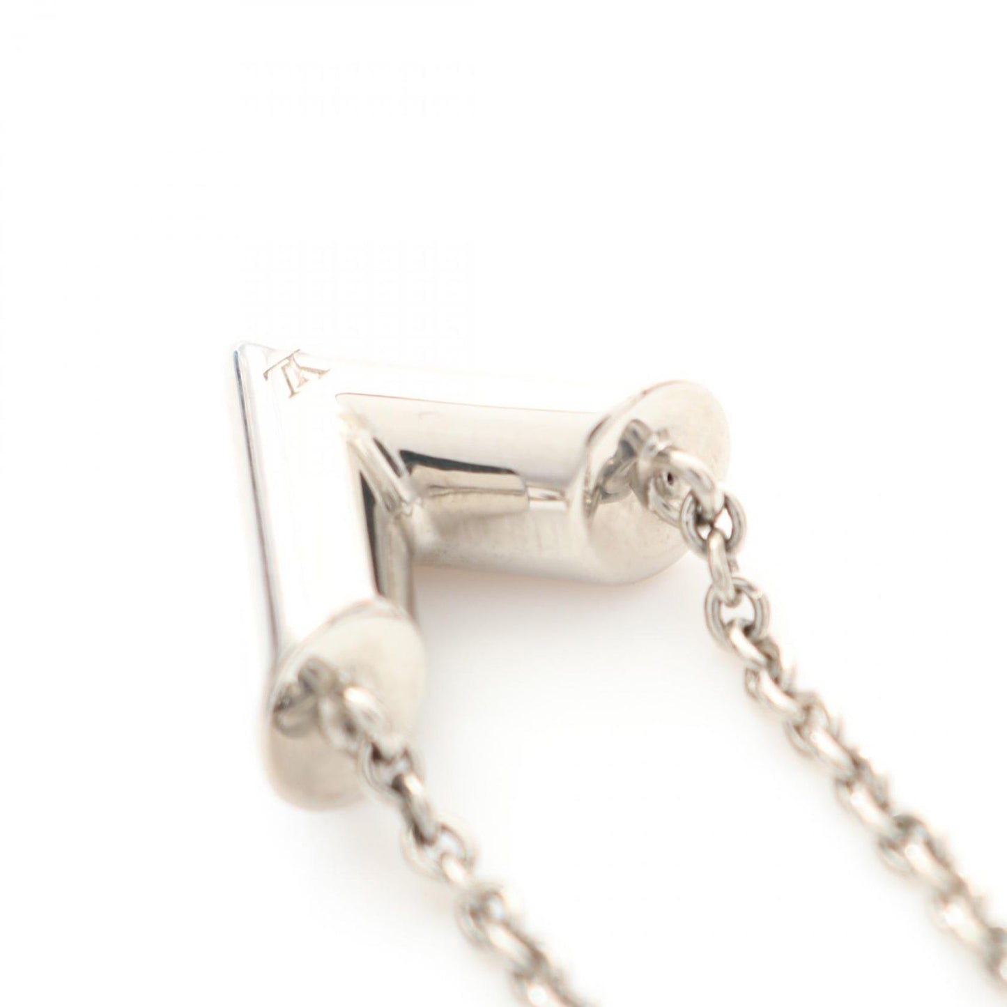 Louis Vuitton Essential V Necklace in Silver Stainless Steel
