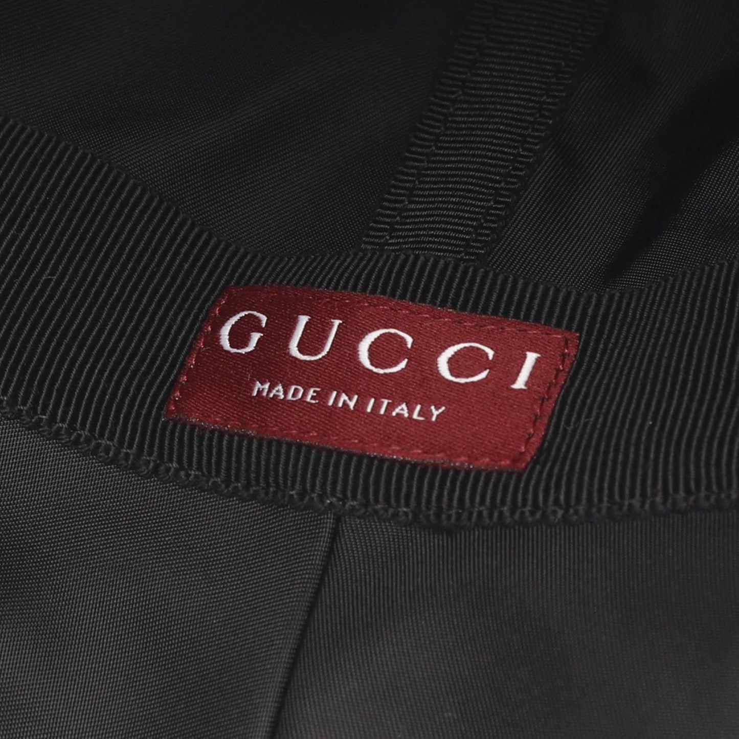 GUCCI Logo Bucket Hat in Black Nylon - New Arrival