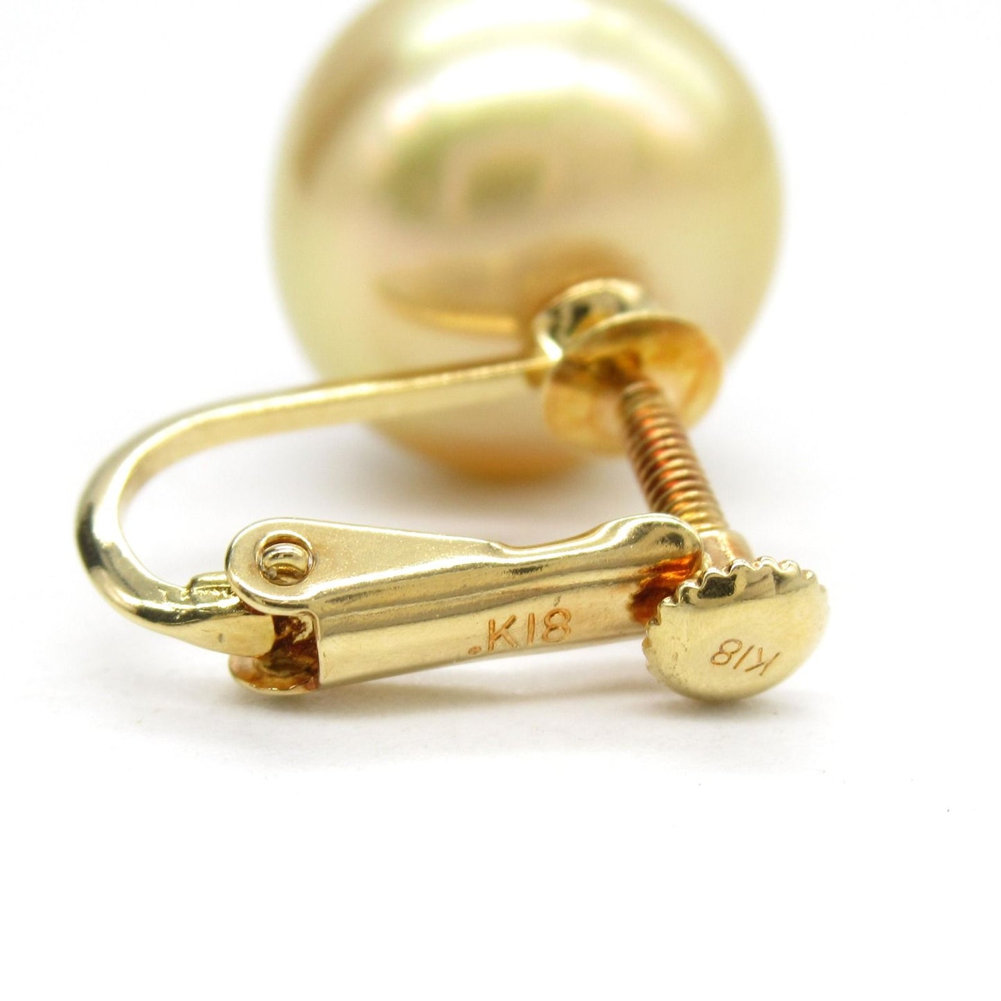 Elegant K18 Yellow Gold Pearl Earrings - Timeless Luxury