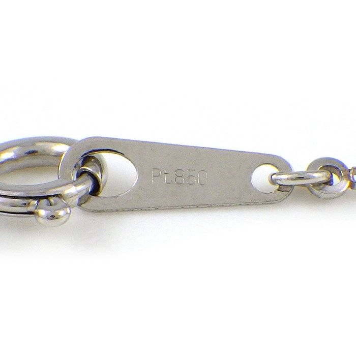 Exquisite 0.53ct D/VS2 Diamond Necklace in Platinum