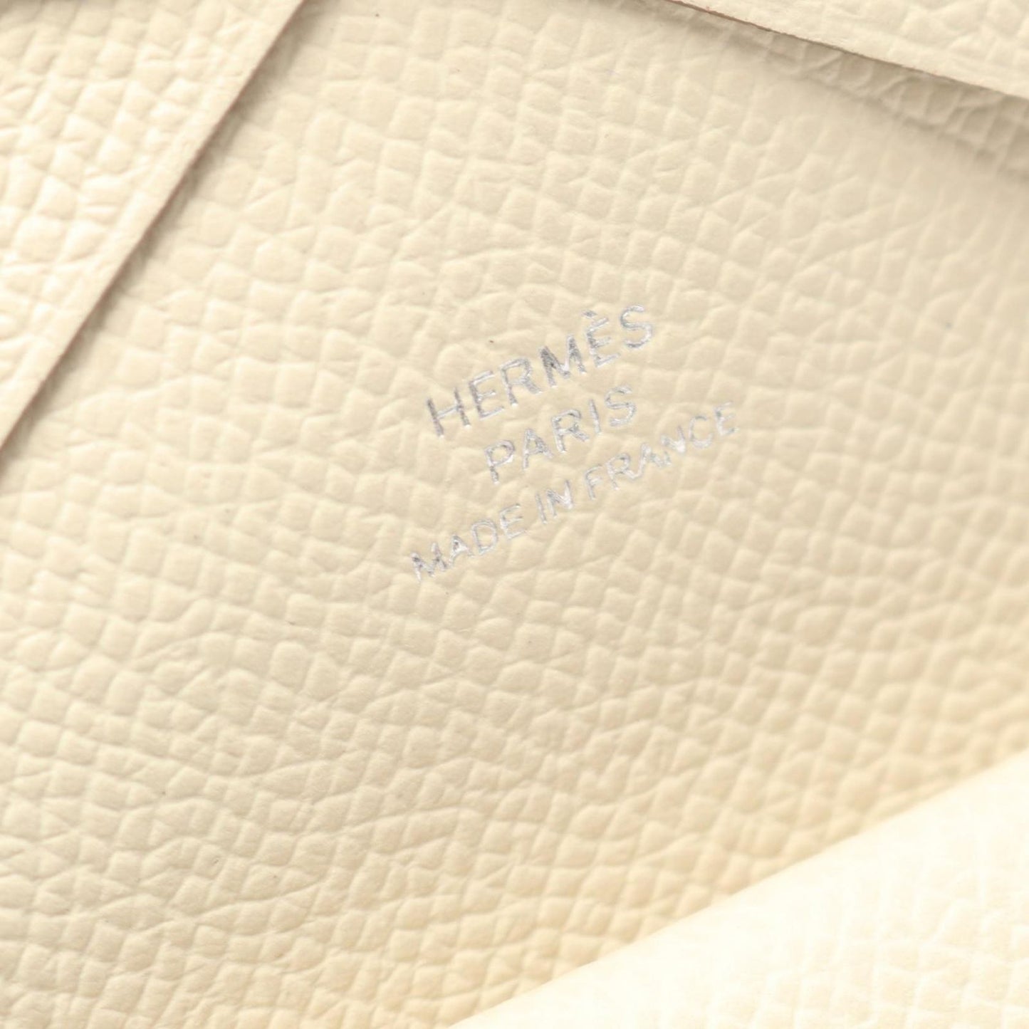 HERMES Calvi Duo Coin Case in White - Exquisite Craftsmanship