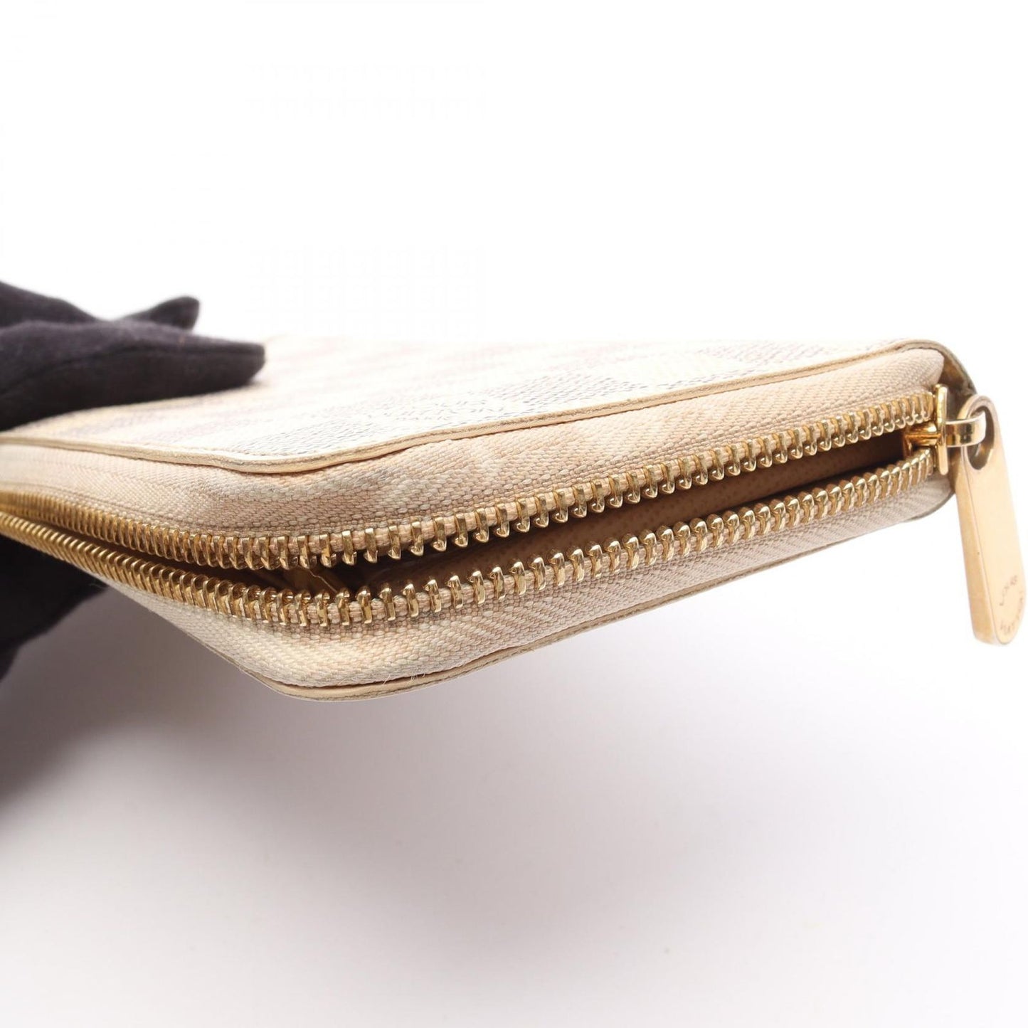 Louis Vuitton Damier Azur Zippy Wallet - Timeless Elegance