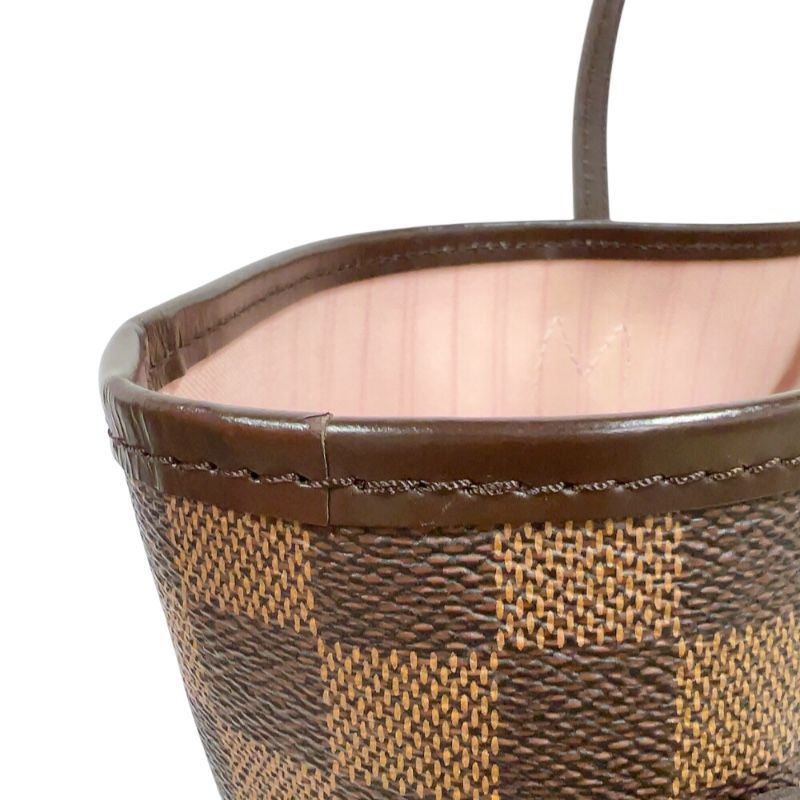 Louis Vuitton Neverfull MM in Rose Ballerine with Gold Hardware