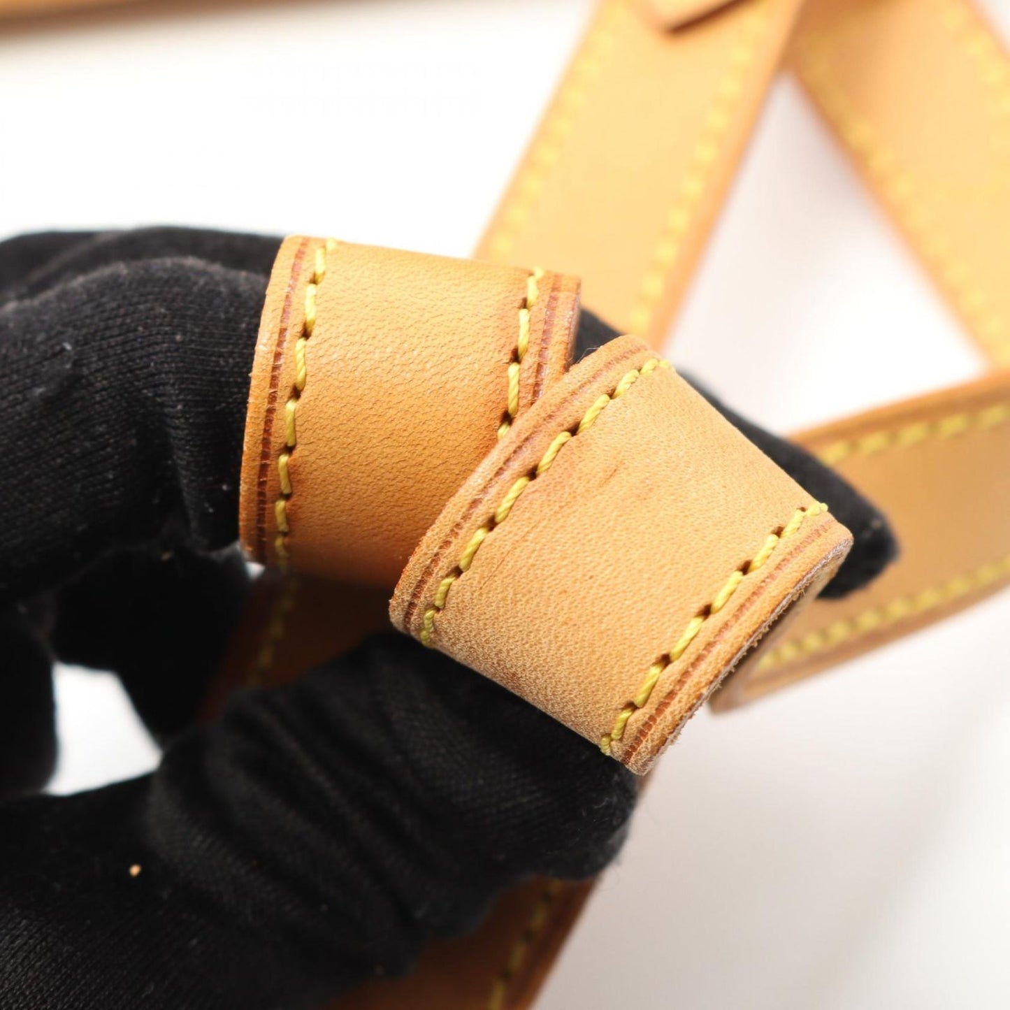 Louis Vuitton Batignolles Oriental Shoulder Bag - Timeless Elegance