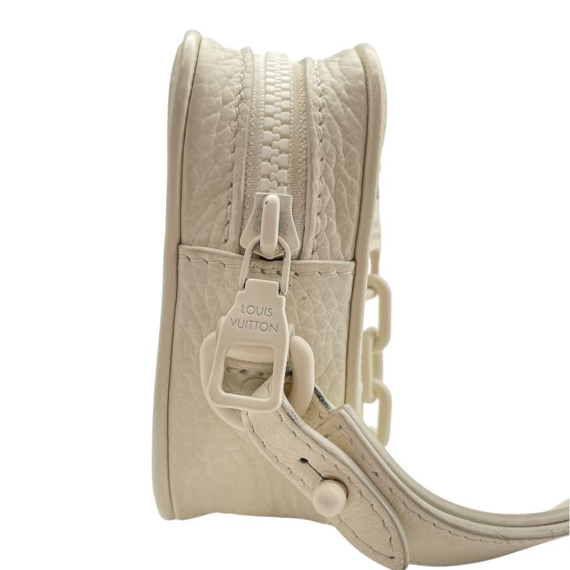 Louis Vuitton Pochette Volga M53551 in Powder White Monogram Empreinte