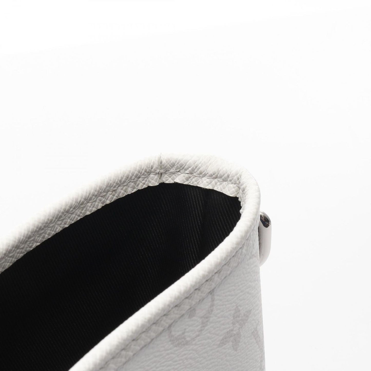 Louis Vuitton Weekend Tote NM in Monogram Canvas - Timeless Elegance