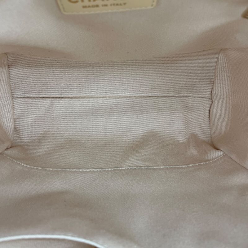 CHANEL Deauville PM White Tweed Tote Bag with Gold Hardware