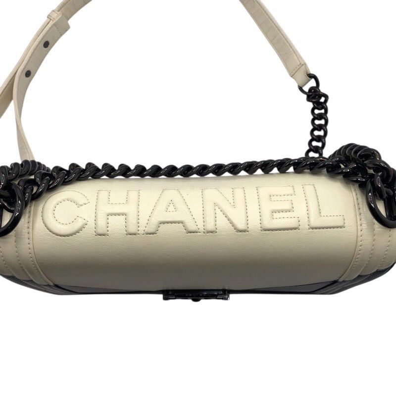 CHANEL Boy Chanel 25 Black/White Calf Leather Shoulder Bag