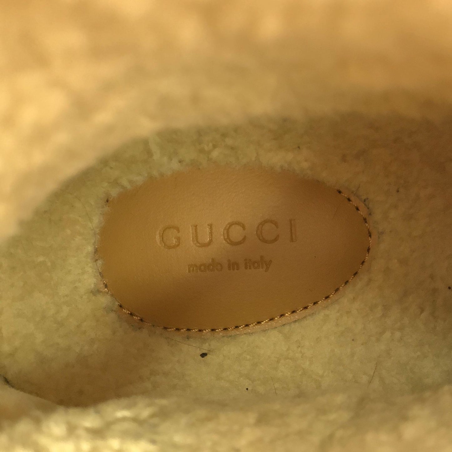 GUCCI Black Shearling Boots - Timeless Elegance