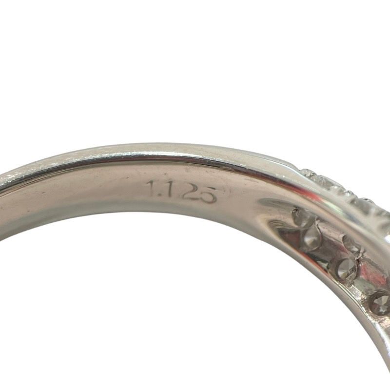 Exquisite Platinum Diamond Ring - 4.007ct Center Stone