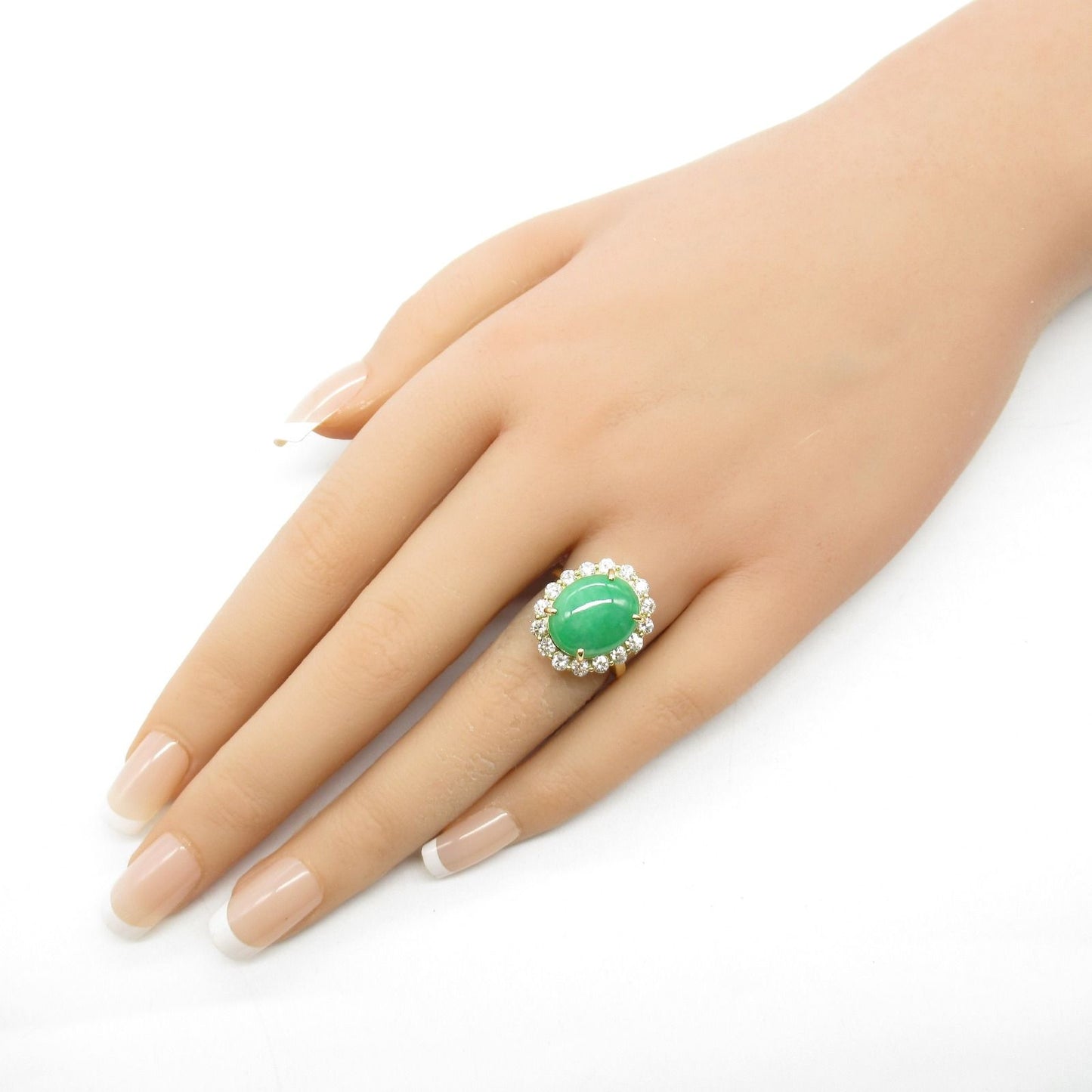 Exquisite Jade and Diamond Ring in 18K Yellow Gold