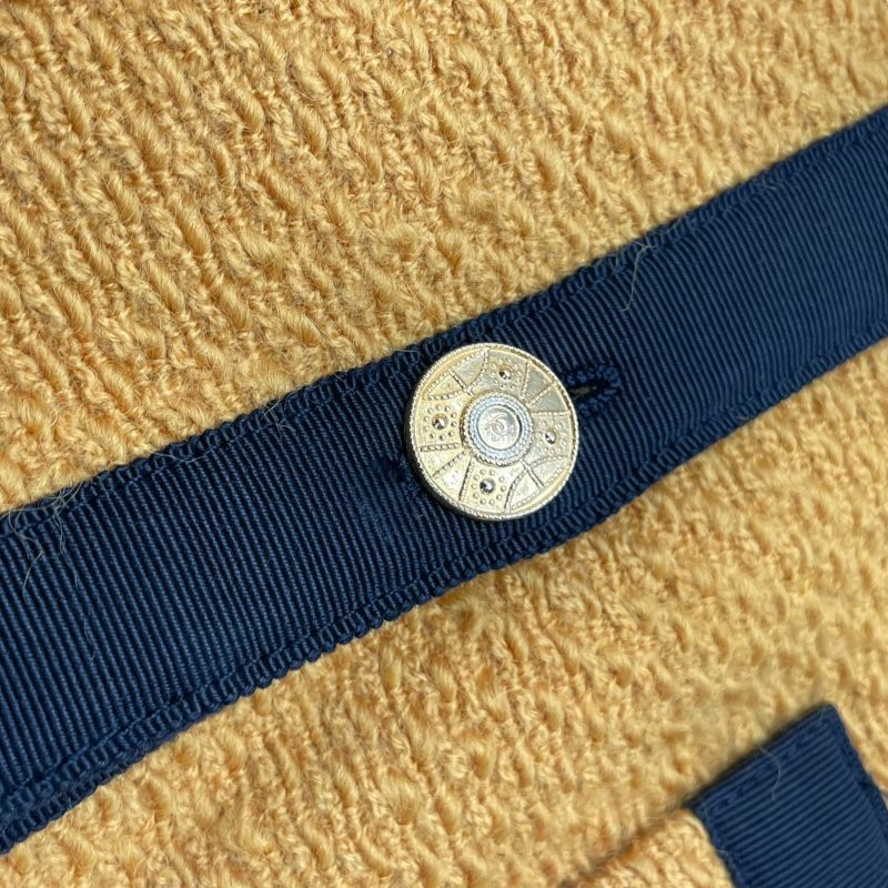 CHANEL Vintage No-Collar Tweed Jacket in Yellow - Timeless Elegance