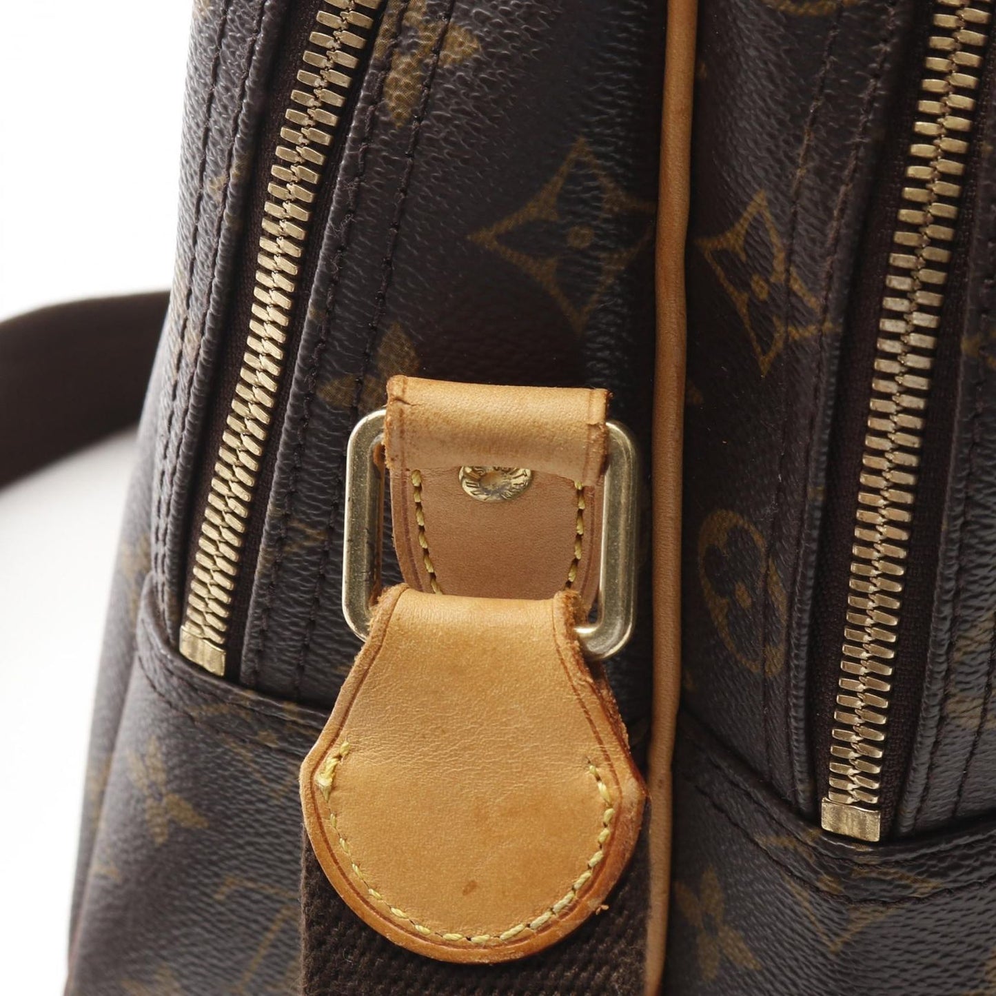 Louis Vuitton Monogram Reporter GM Shoulder Bag - Timeless Elegance