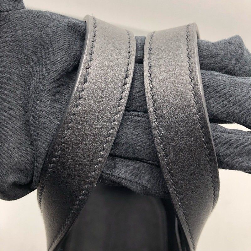 HERMES In The Loop Black & Silver Hardware Handbag - Timeless Elegance