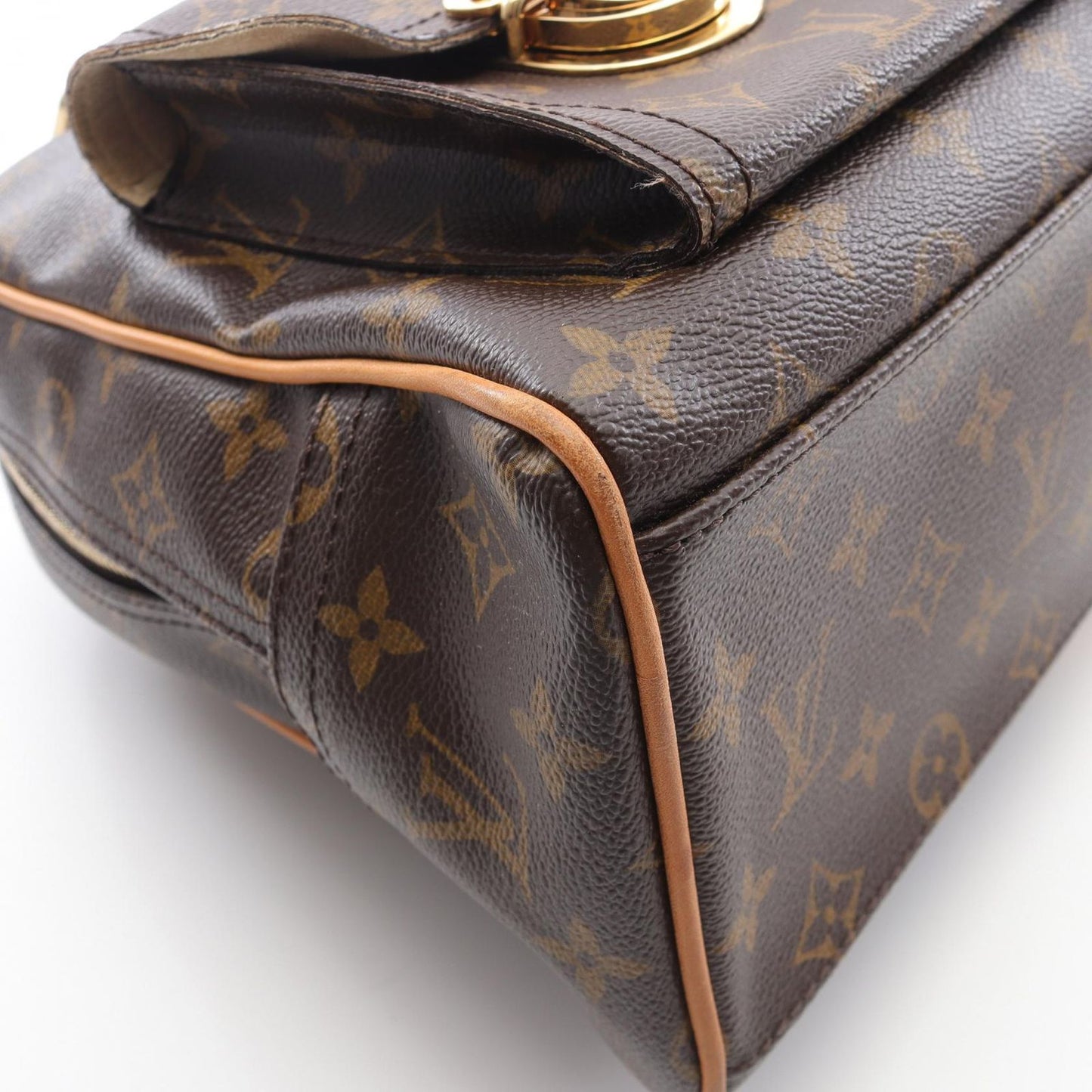 Louis Vuitton Manhattan GM Monogram Handbag - Timeless Elegance