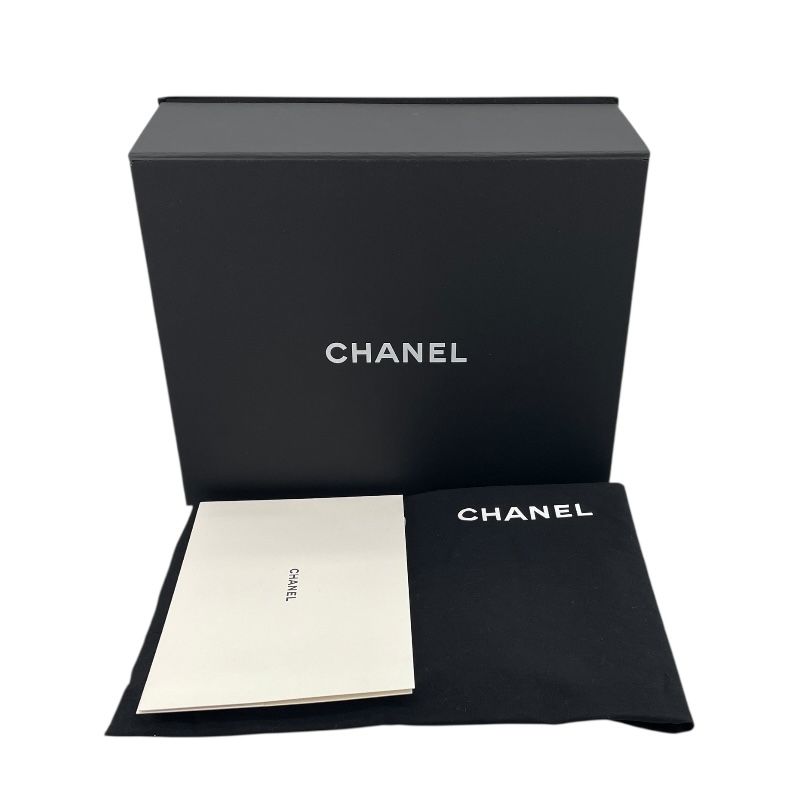 CHANEL Deauville PM White Tweed Tote Bag with Gold Hardware