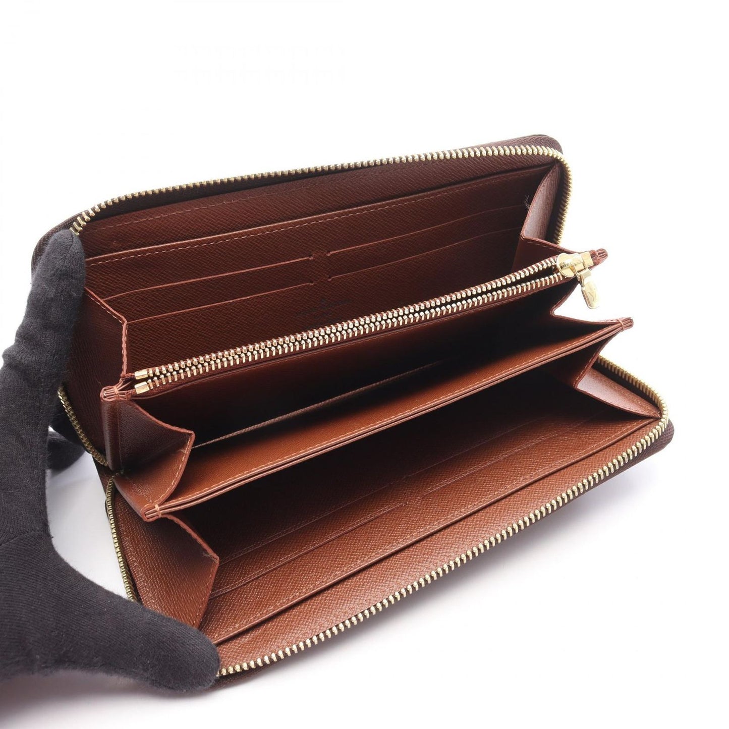 Louis Vuitton Monogram Zippy Wallet - Timeless Elegance