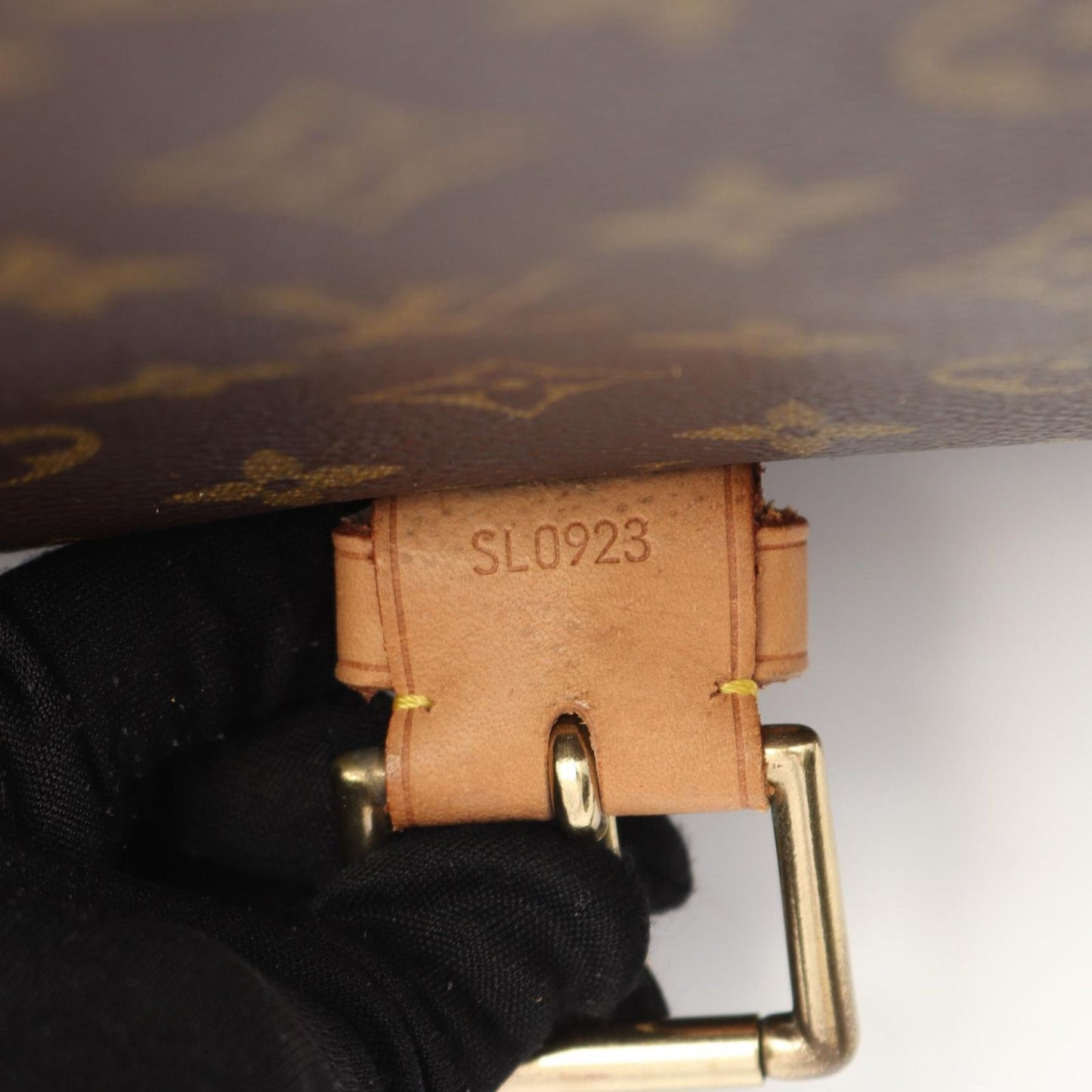 Louis Vuitton Beverly Handbag M51121 - Timeless Elegance in Brown