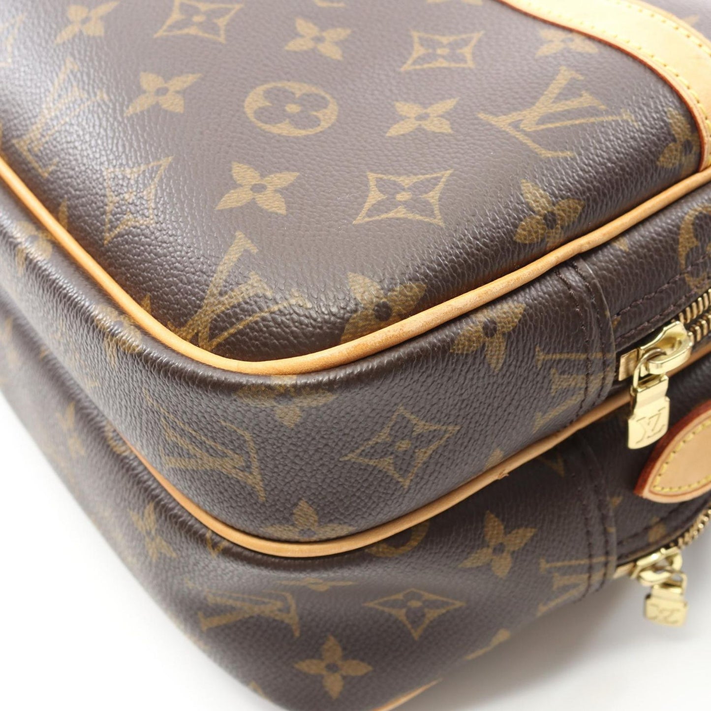 Louis Vuitton Reporter PM Shoulder Bag - Timeless Elegance