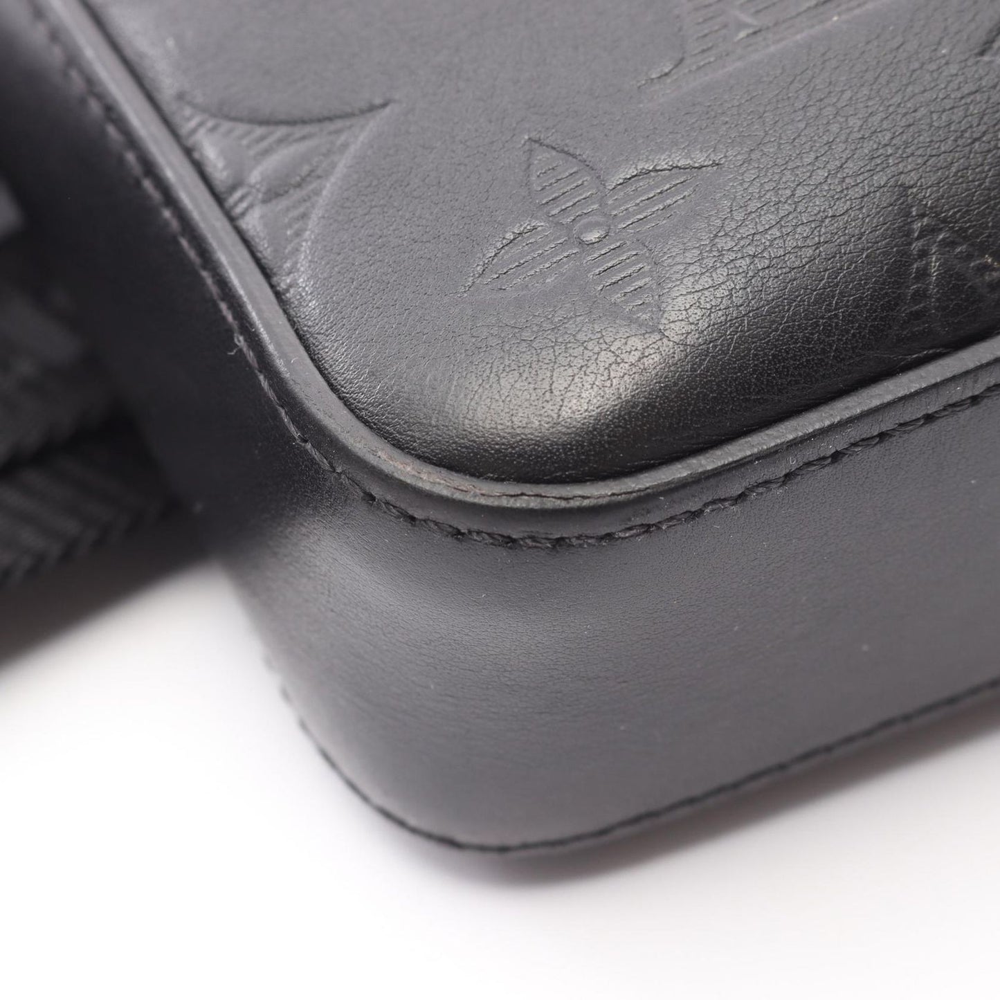 Louis Vuitton Duo Messenger Bag in Noir Leather - Timeless Elegance