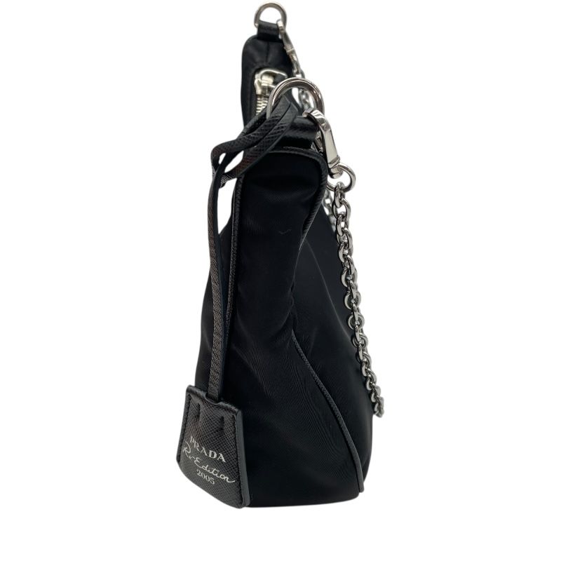 PRADA Re-Edition 2005 Black Nylon Shoulder Bag - Timeless Elegance