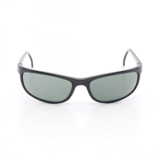 Ray-Ban Wraparound Sunglasses - Timeless Black Elegance