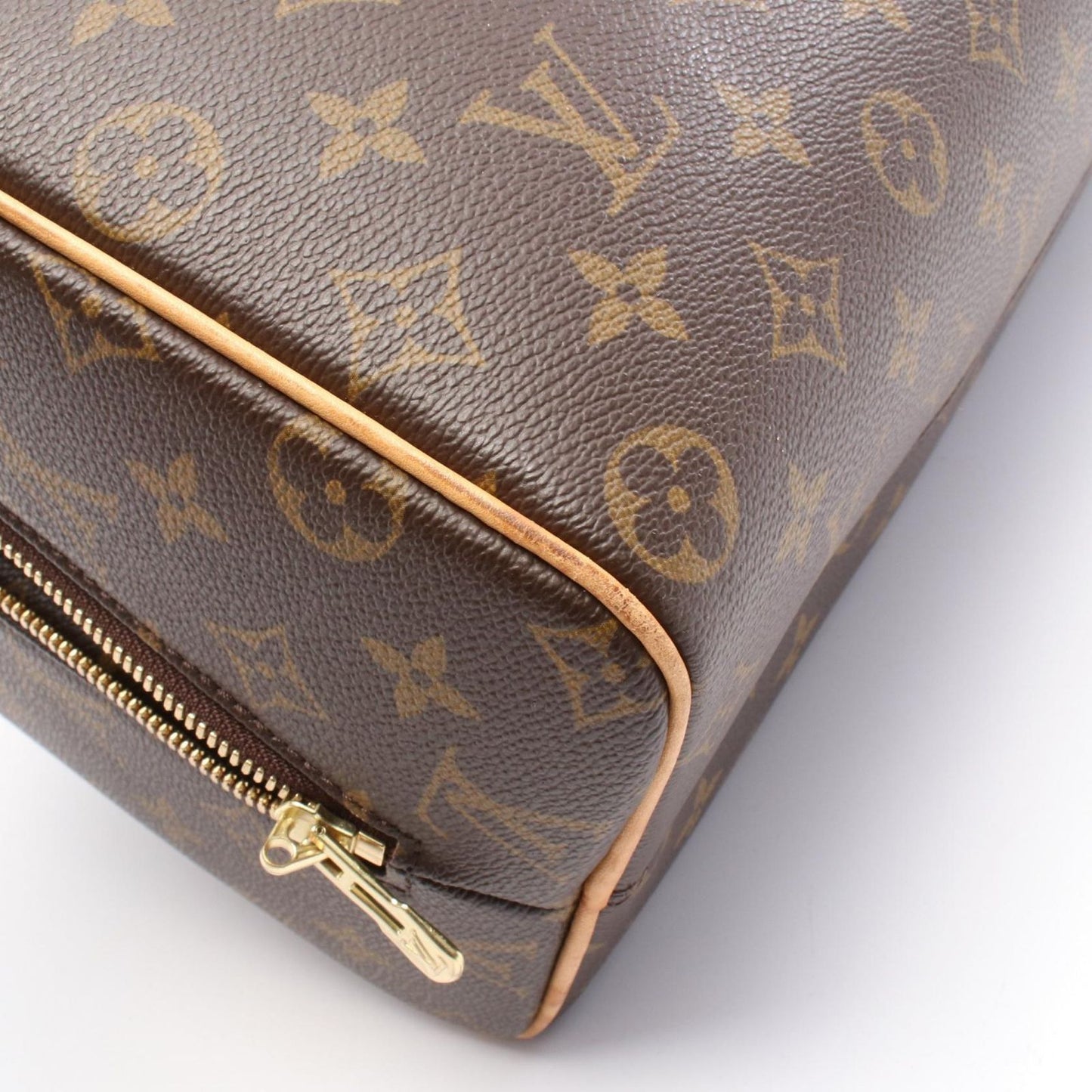 Louis Vuitton Nolita Handbag M50204 - Timeless Elegance in Brown