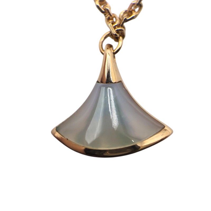 BVLGARI Diva Dream Bracelet in K18 Pink Gold with Mother of Pearl