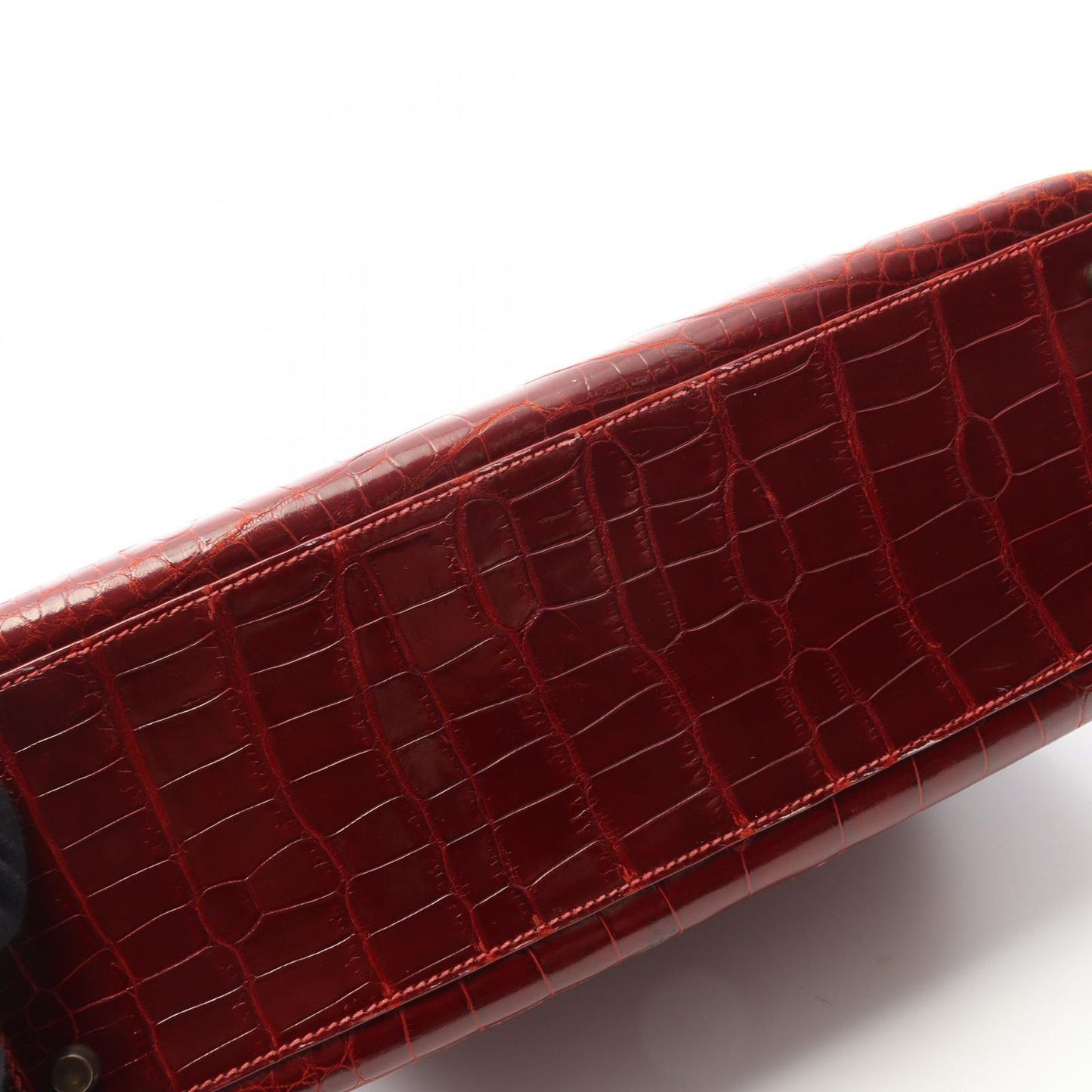 HERMES Kelly 32 Handbag in Blaze - Timeless Elegance