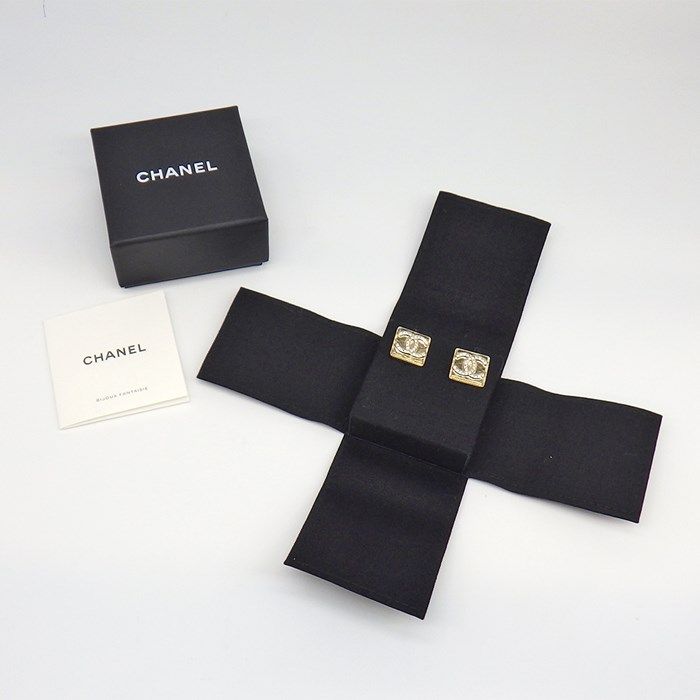 CHANEL Coco Mark Square Earrings - 2021 Fall/Winter Collection