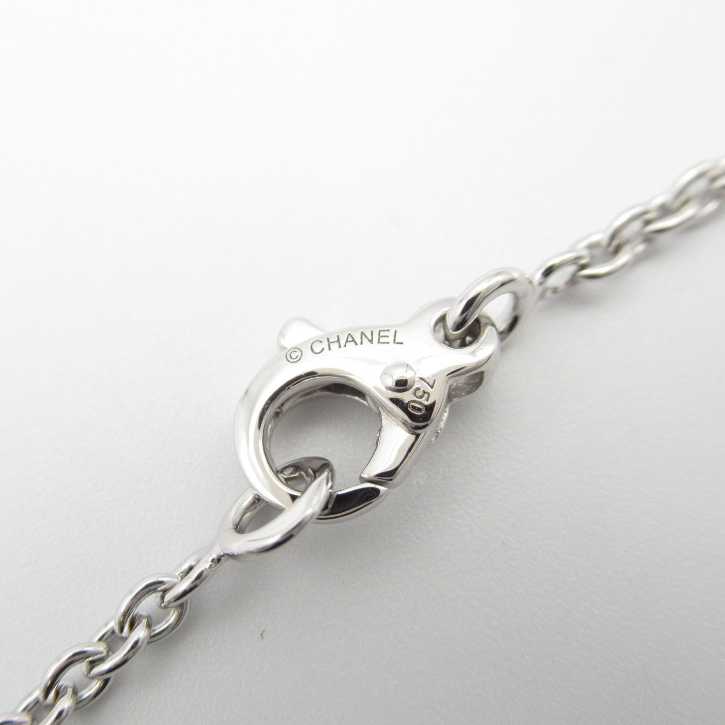 CHANEL Omega Diamond Necklace in 18K White Gold - Exquisite Elegance