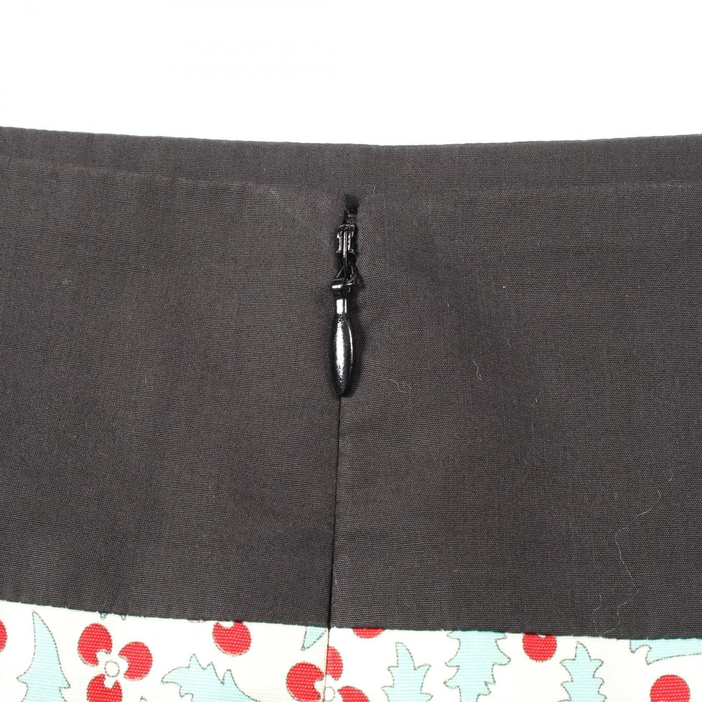 CHANEL Coco Mark Green Cotton Skirt - Timeless Elegance