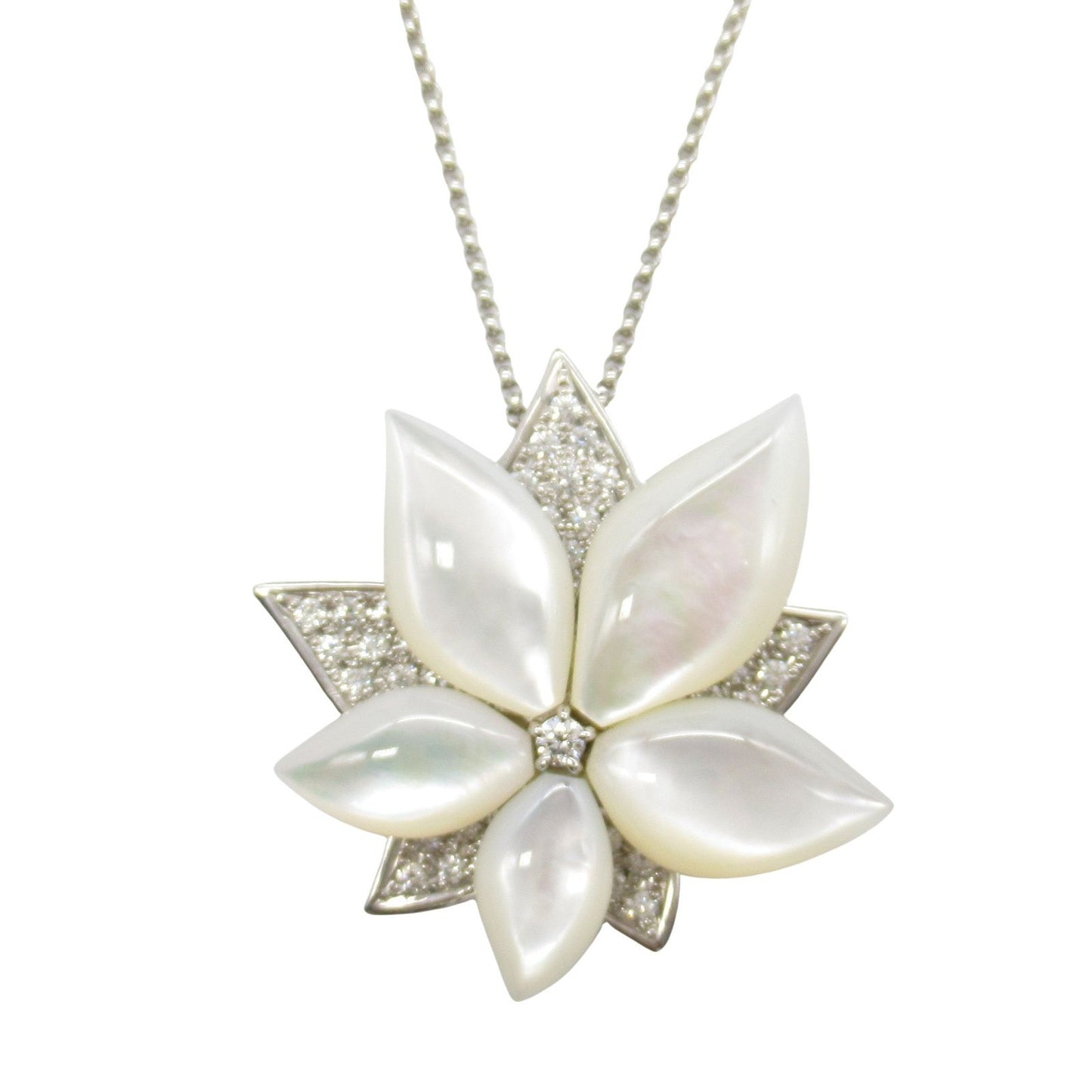 Exquisite Shell & Diamond Necklace in K18 White Gold