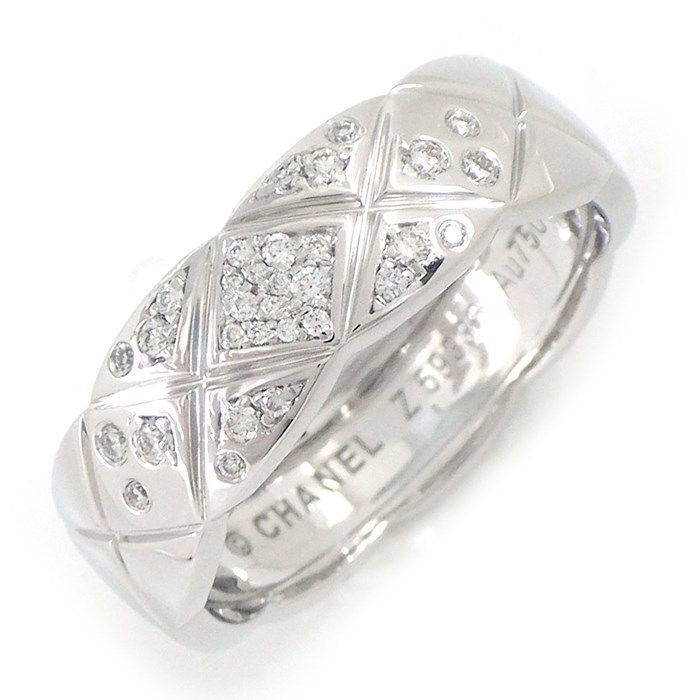 CHANEL Coco Crush Medium Ring with Diamonds in 18K White Gold