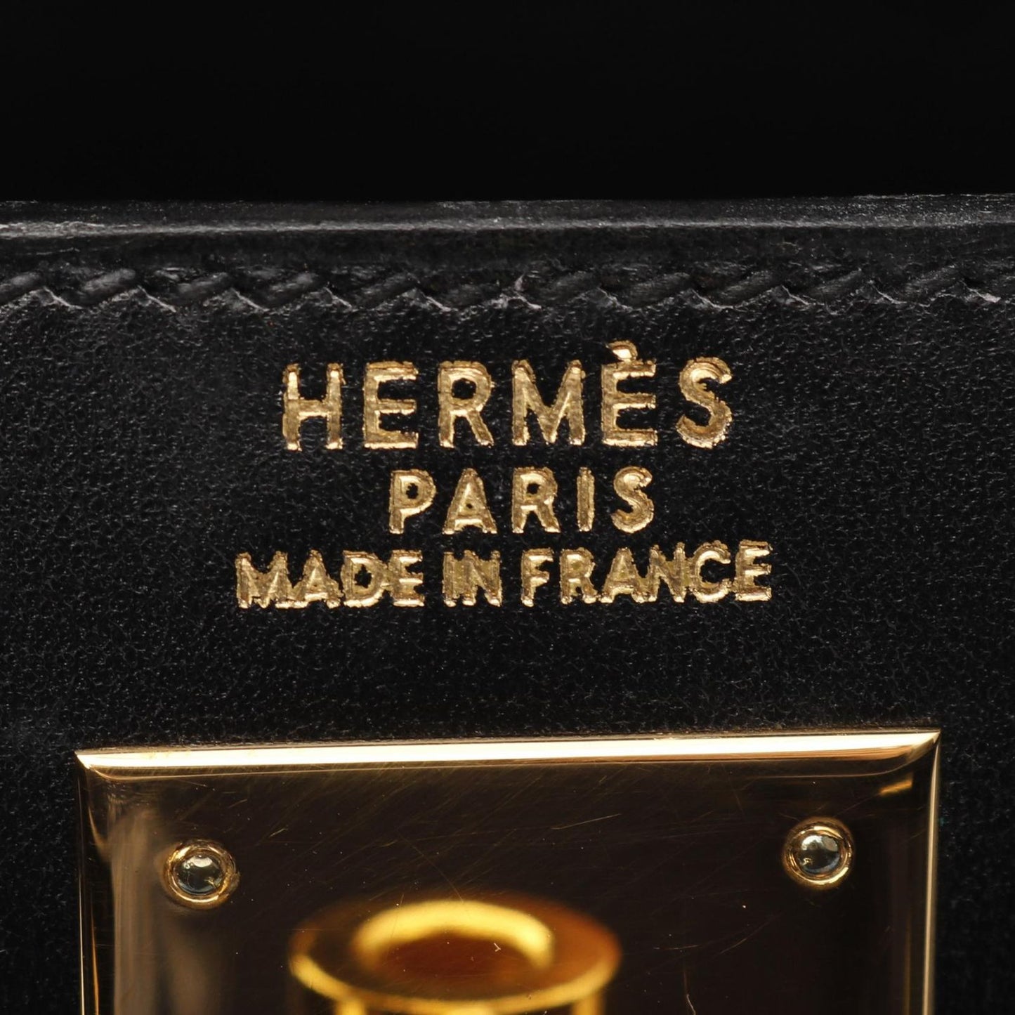 HERMES Kelly 32 Handbag in Black Box Calf - Timeless Elegance