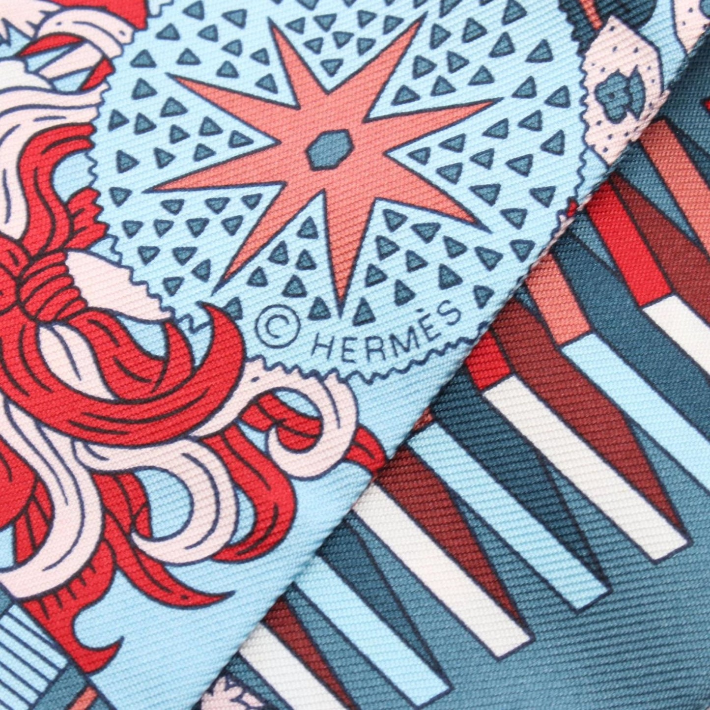 HERMES De l'Ombrelle aux Duels Vieux Silk Twilly Scarf - Unused