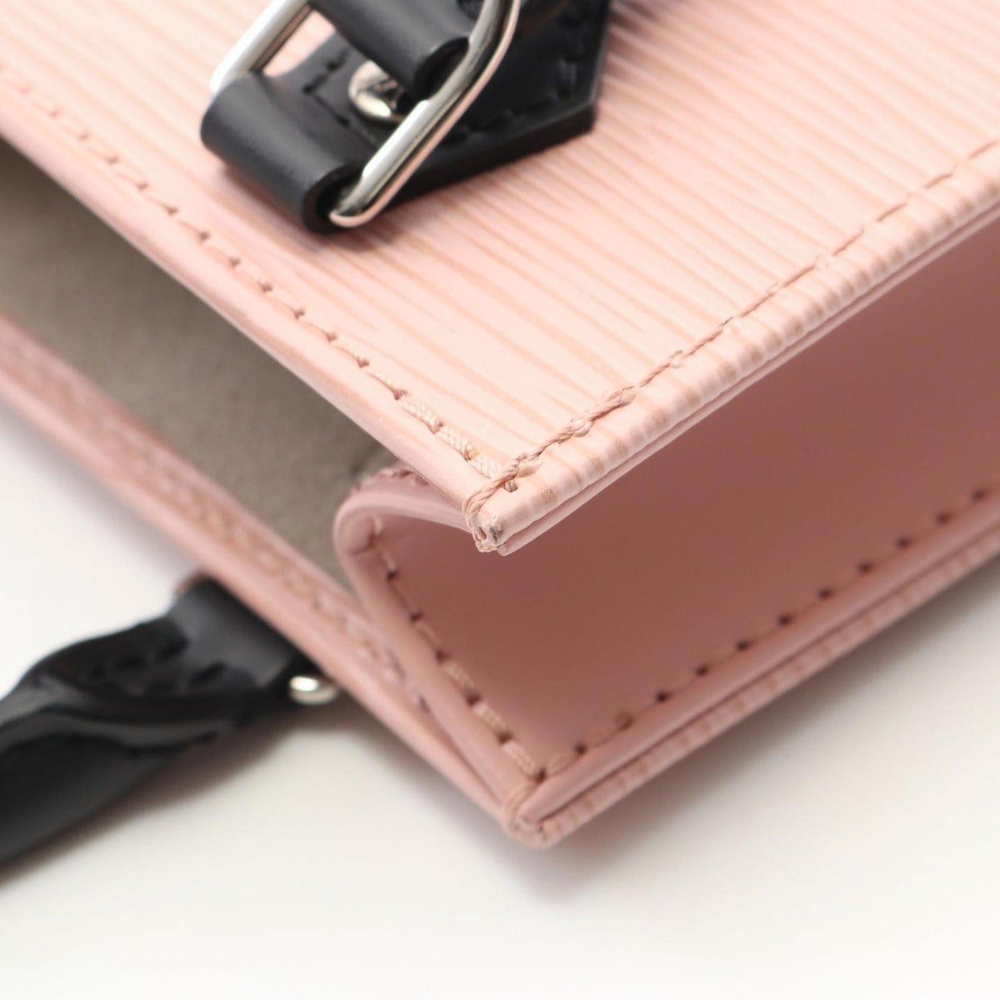 Louis Vuitton Petite Sac Plat Handbag in Rose Ballerine - Exquisite Craftsmanship