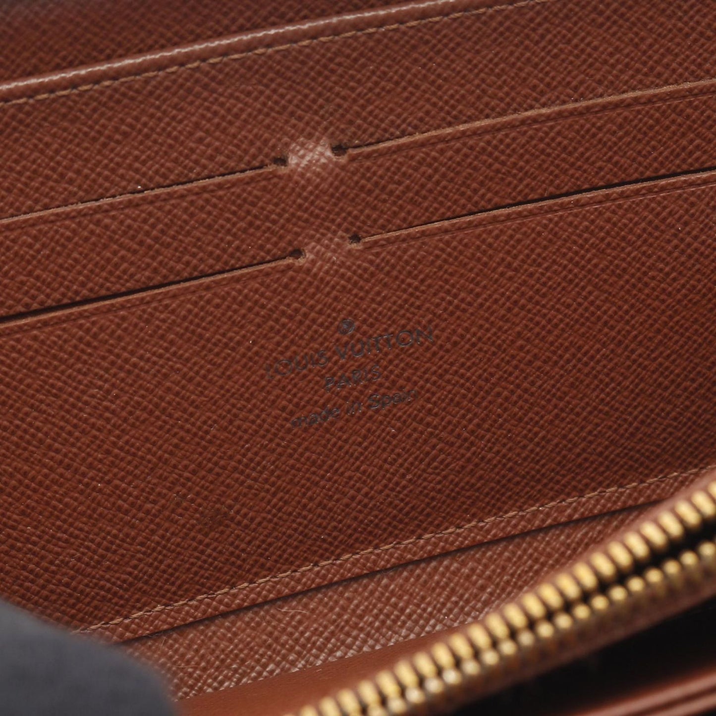 Louis Vuitton Monogram Zippy Wallet - Timeless Elegance