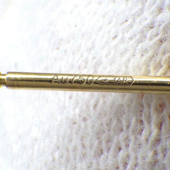 Cartier Amulette XS Swing Drop Earrings in K18YG with White Shell & Diamonds