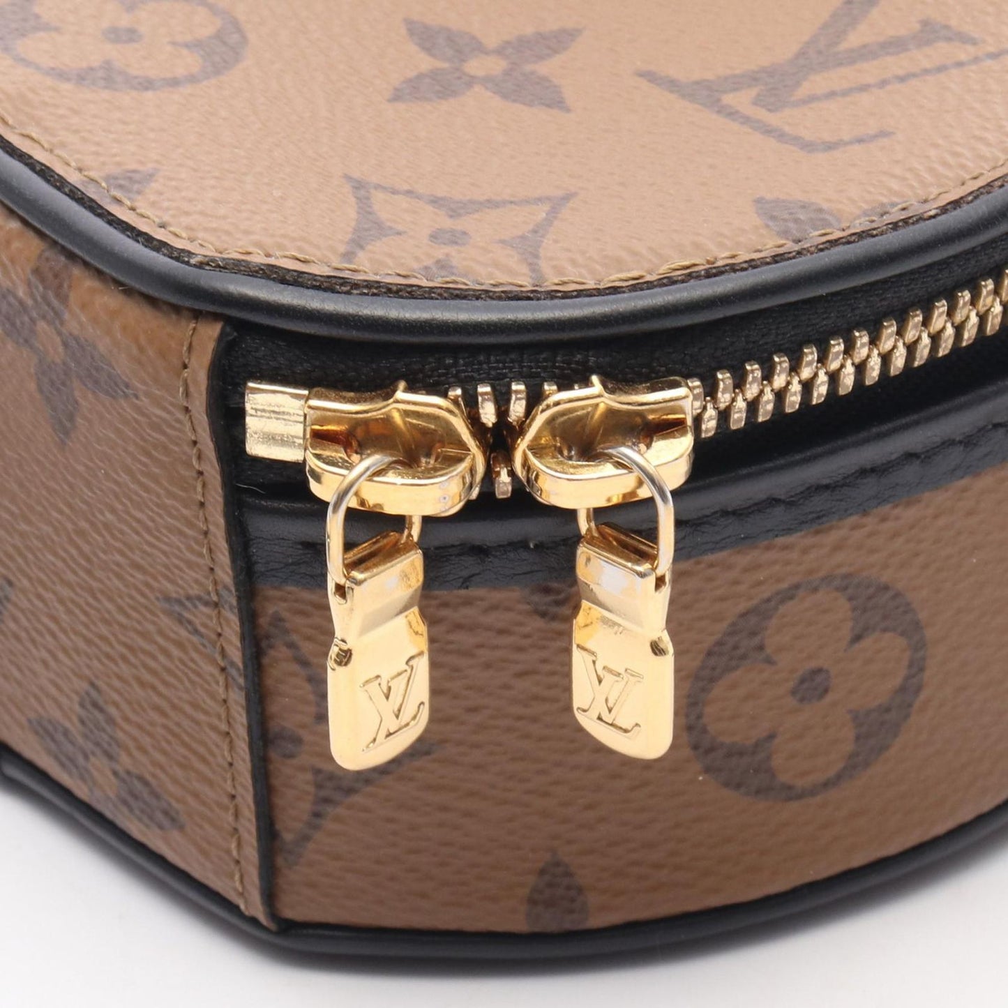 Louis Vuitton Mini Boîte Chapeau Handbag - Exquisite Craftsmanship
