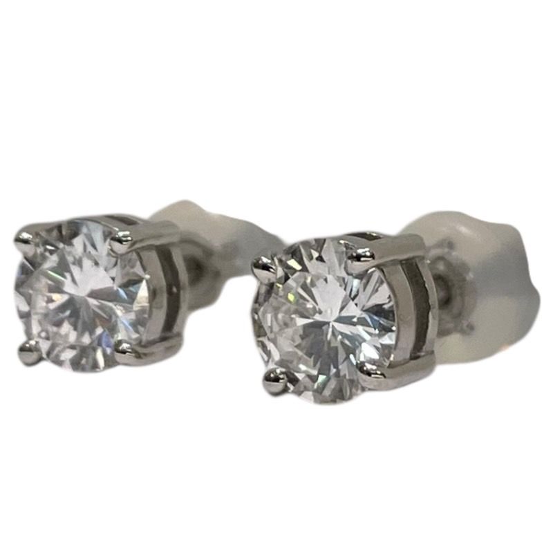 Exquisite Diamond Earrings in Platinum - 0.973ct Total Weight