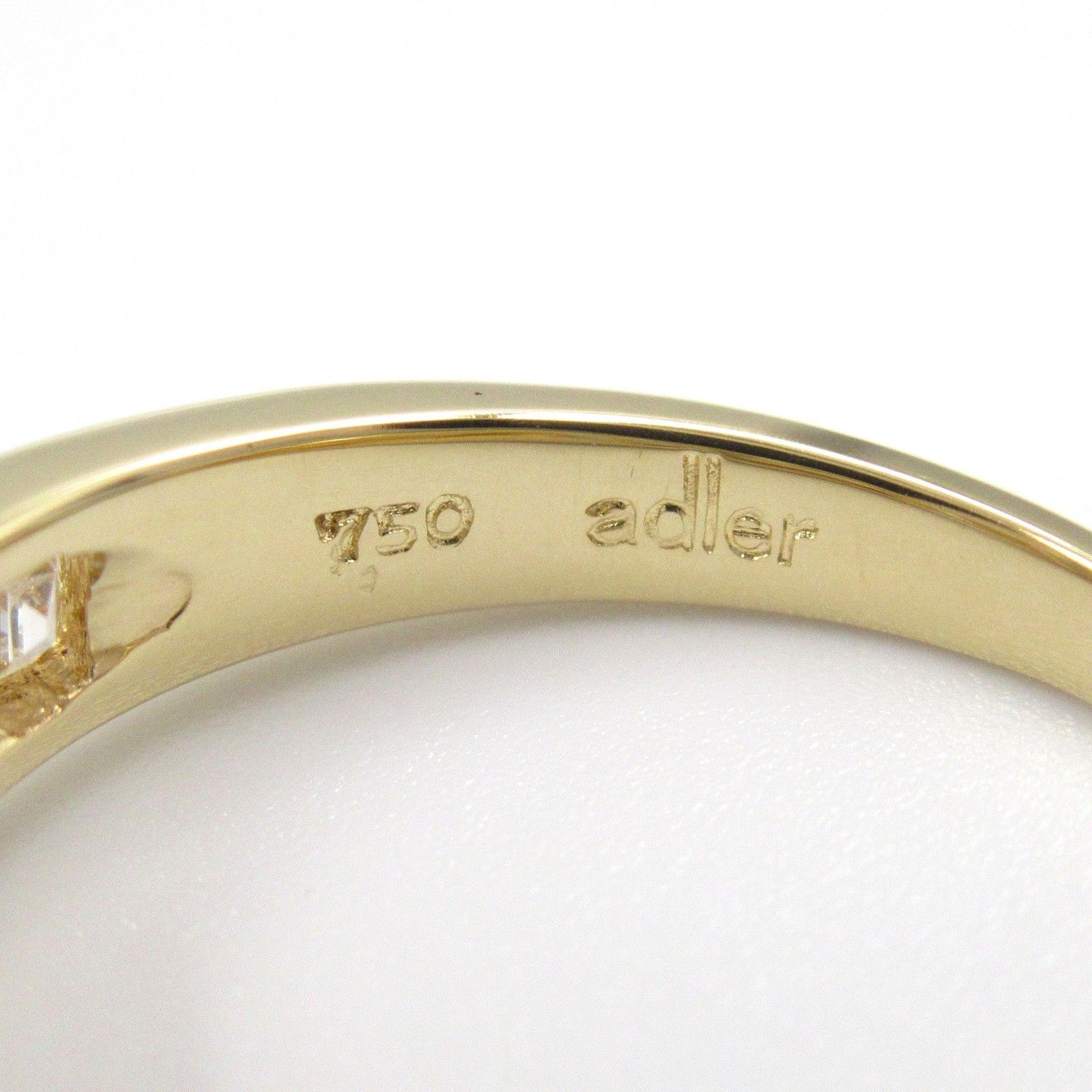 Exquisite K18 Yellow Gold Diamond Ring - Size 7.5