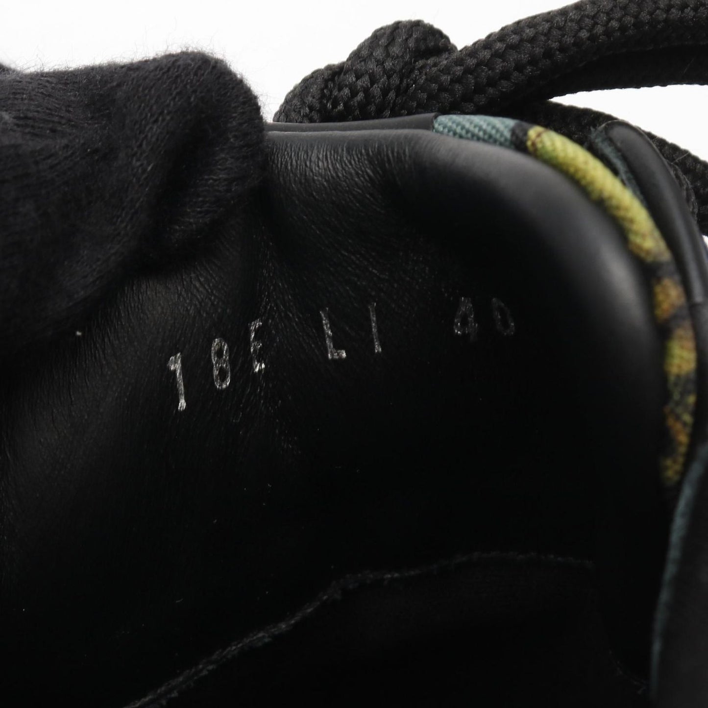 DIOR HOMME B17 Sneakers - Exquisite Black & Multicolor Design