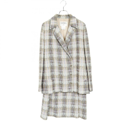 CHANEL Tweed Suit with Coco Mark Buttons - Timeless Elegance