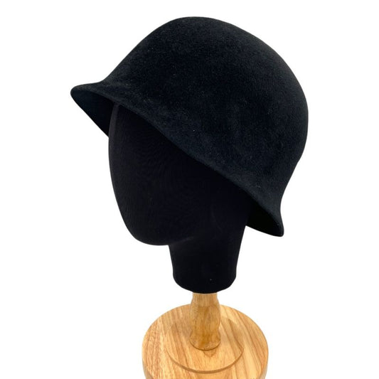 CHANEL Vintage Black Felt Hat - Timeless Elegance for Women